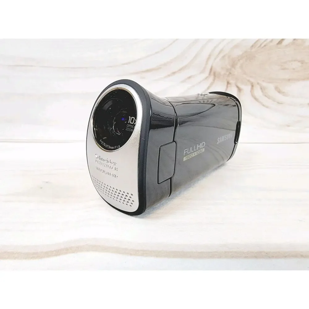 Samsung TOUCHSCREEN Camcorder HMX-T10BN W/Charger Battery Card Original Box